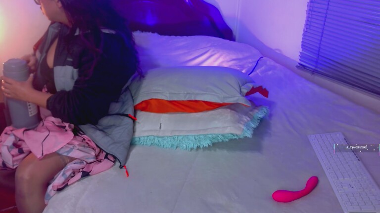 piaf_cute's Streamate show and profile