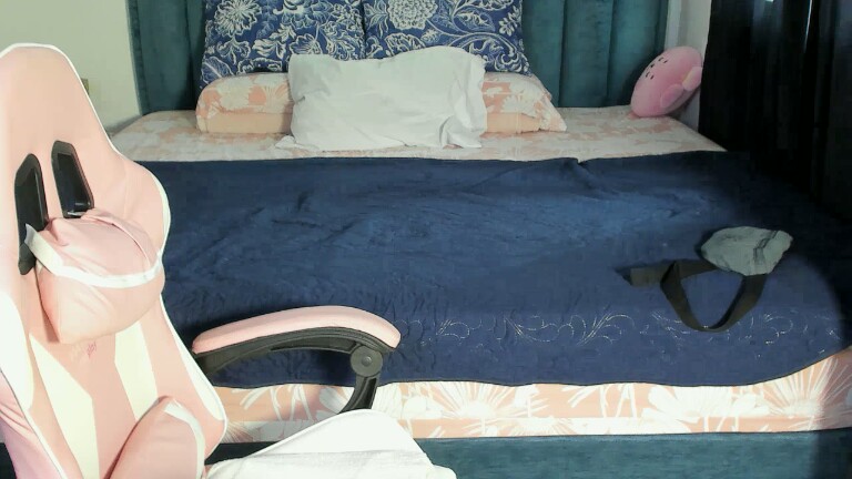 FantasyStore's Streamate show and profile