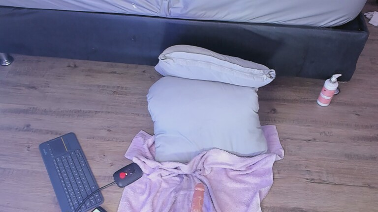 Missy_April's Streamate show and profile