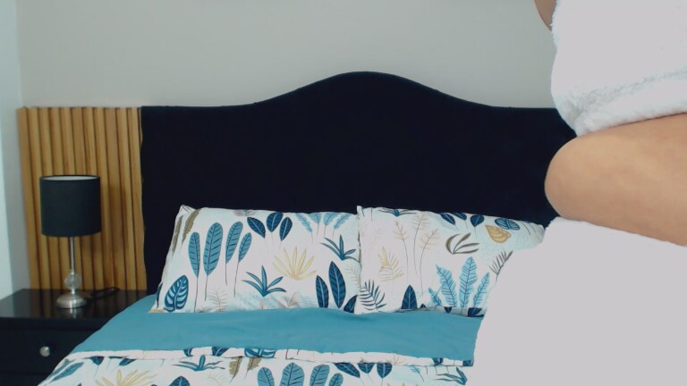 EmiliaKurt's Streamate show and profile