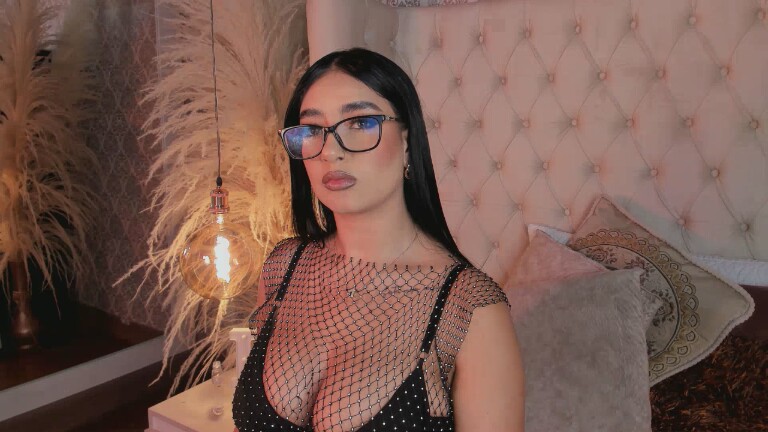 Dannah_Gomez's Streamate show and profile