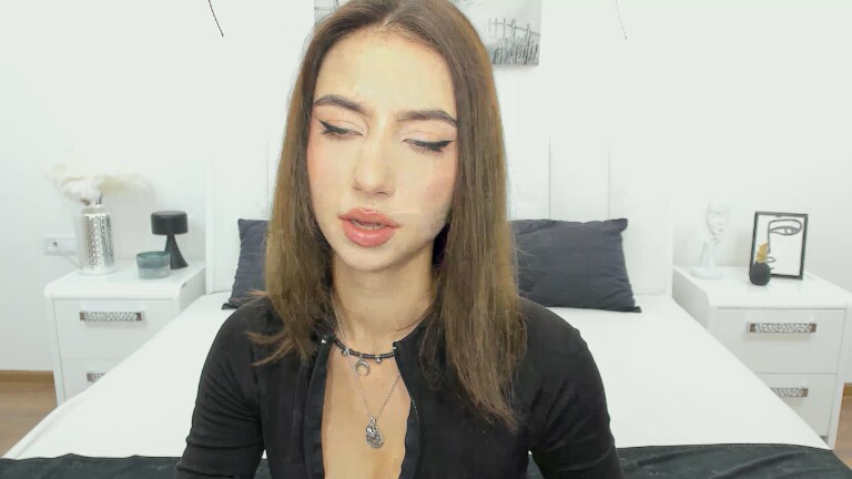 SarahTray's Streamate show and profile