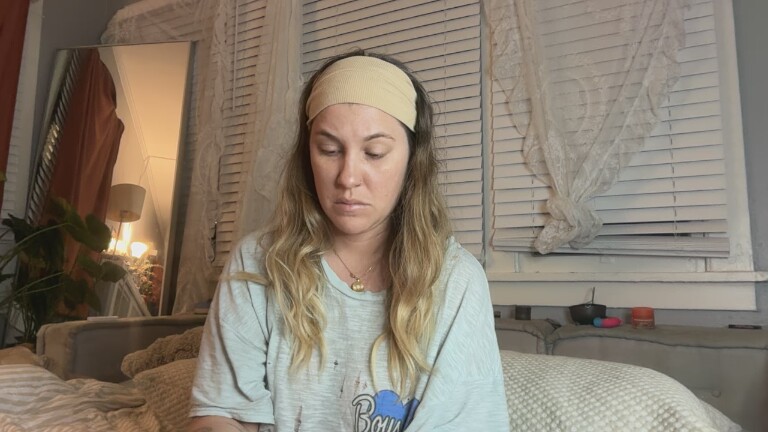 leoqueen1111's Streamate show and profile