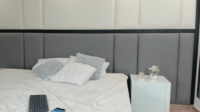 SamanthaNapoles's Streamate show and profile