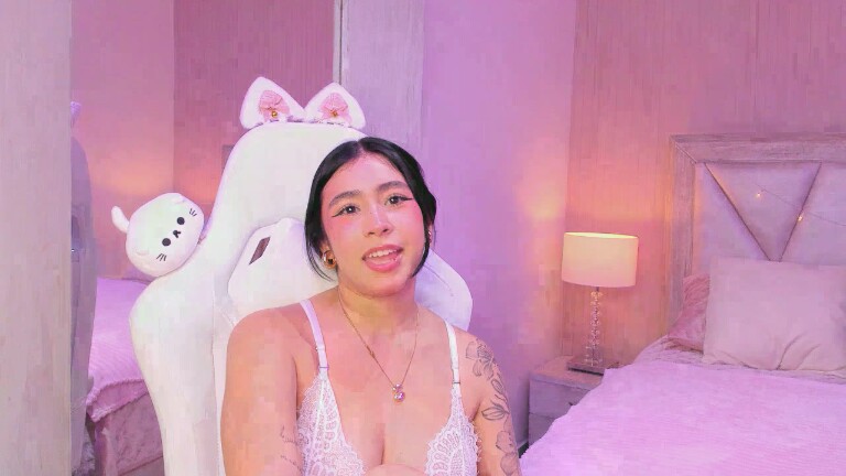 SophiaColinns's Streamate show and profile