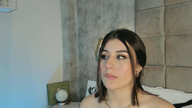 Ginebra_Belucci's Streamate show and profile