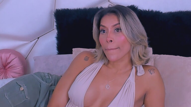 MarcelaBraga's Streamate show and profile