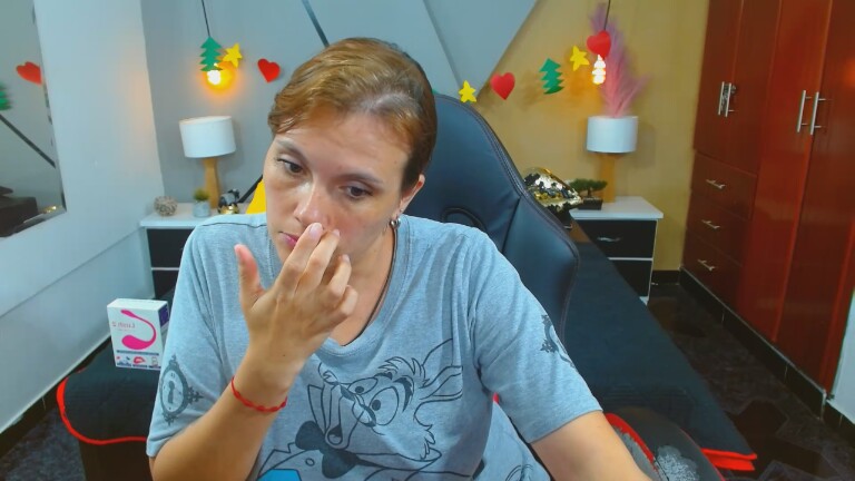 ConieMoss's Streamate show and profile