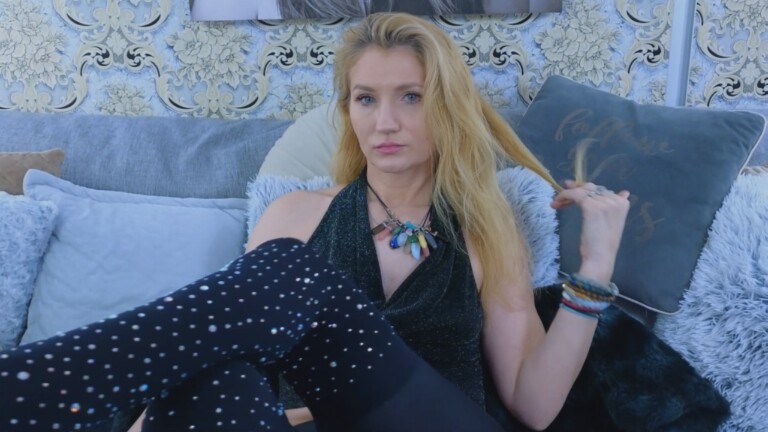 AshleySweetXxX's Streamate show and profile