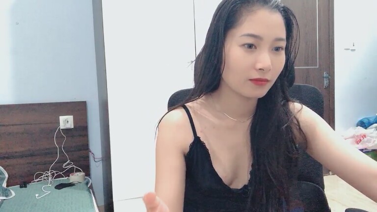 FlirtyNico's Streamate show and profile