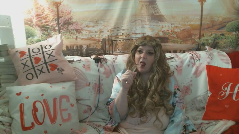 lovehollyann's Streamate show and profile