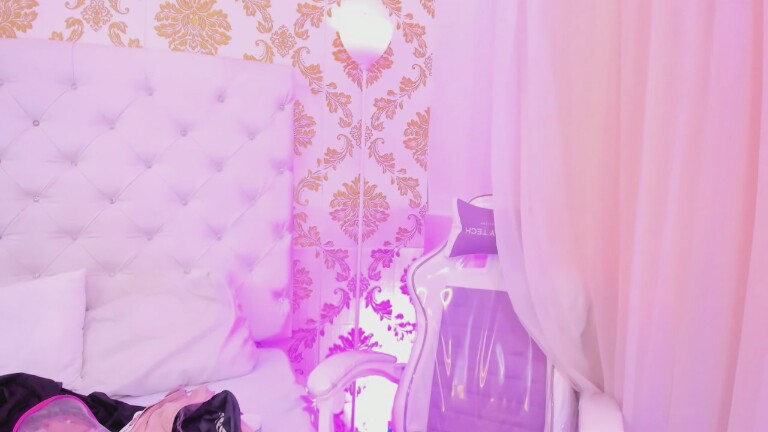 EMA_LAMBERT's Streamate show and profile