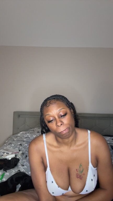 DreamyTif's Streamate show and profile