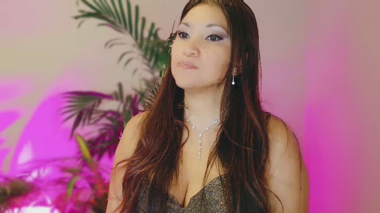 DivineLynn's Streamate show and profile