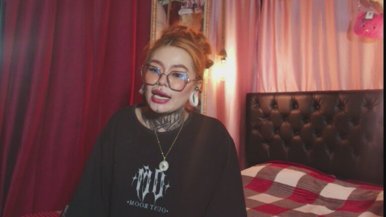 Neicaru's Streamate show and profile