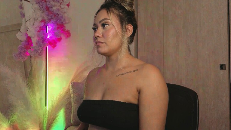 SussiVegaa's Streamate show and profile