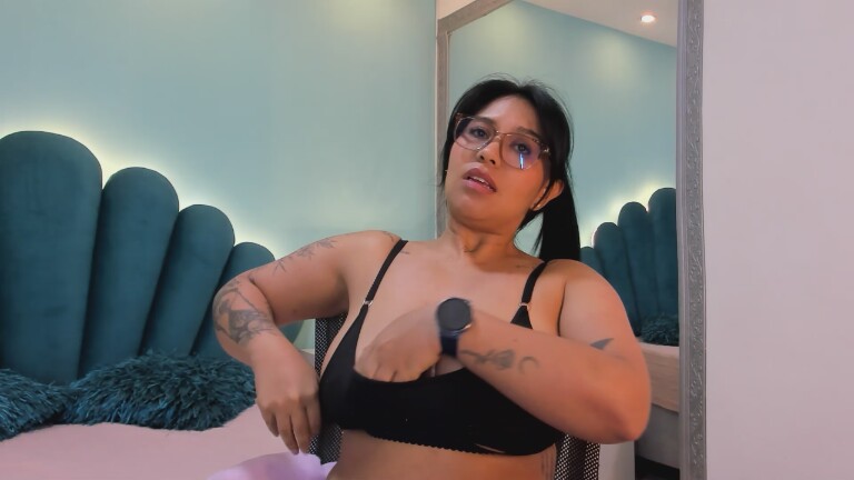 AnnaChloe's Streamate show and profile