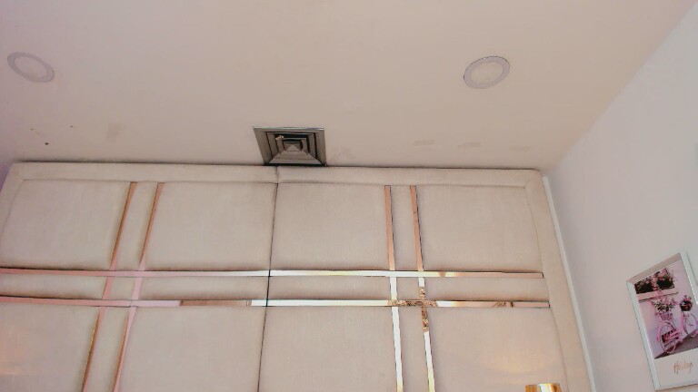 IsabellSanz's Streamate show and profile