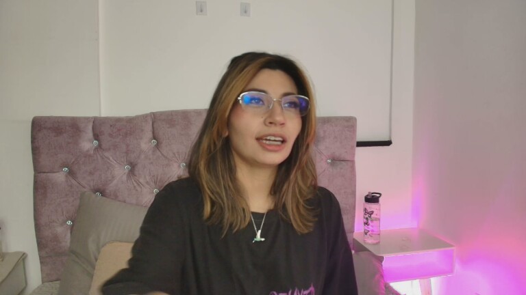 Selene_Leon's Streamate show and profile