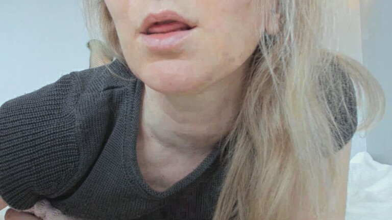 XxSweety_GirlxX's Streamate show and profile