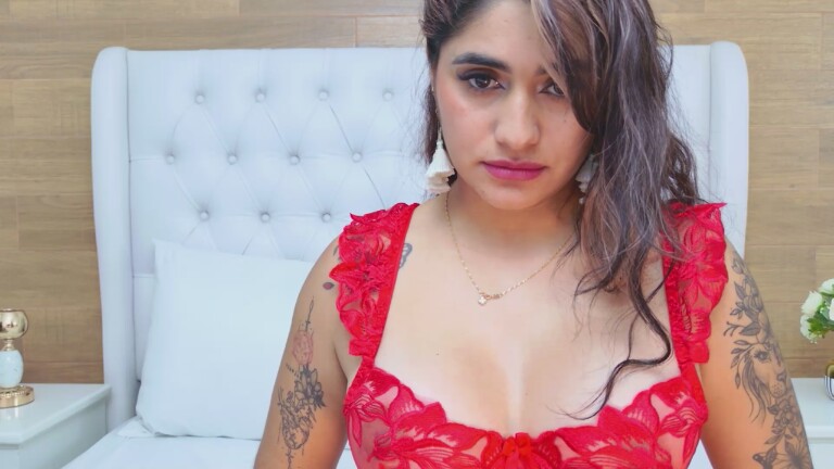 MaraAndSaray's Streamate show and profile