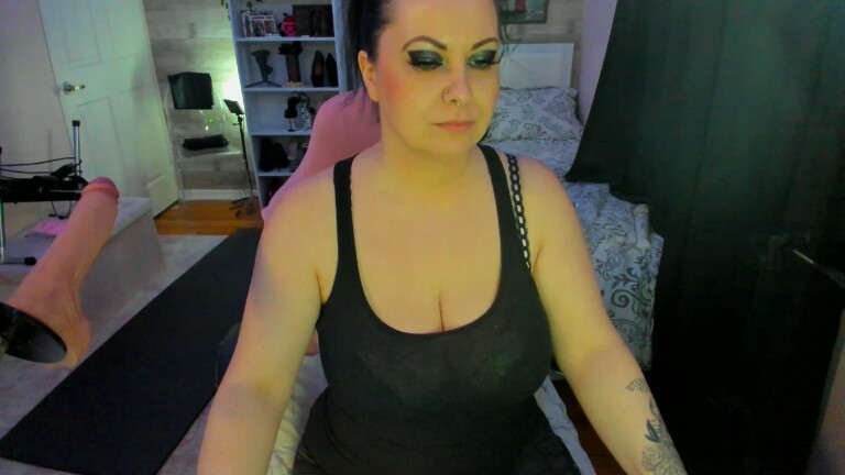 NikkiSkye's Streamate show and profile