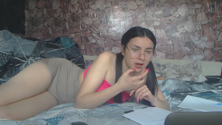 SELYINA's Streamate show and profile