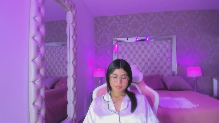 LylaKarl's Streamate show and profile