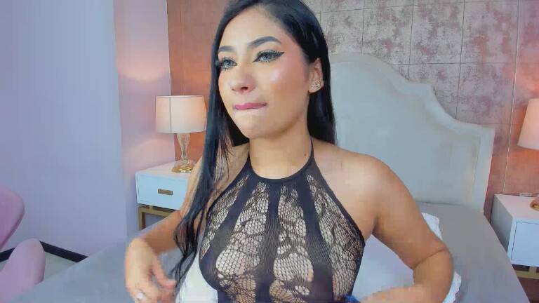 KhloeWonders's Streamate show and profile