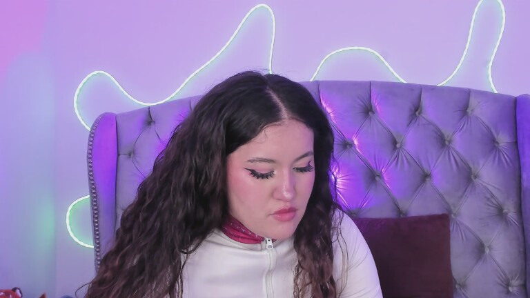 SummerLuna's Streamate show and profile