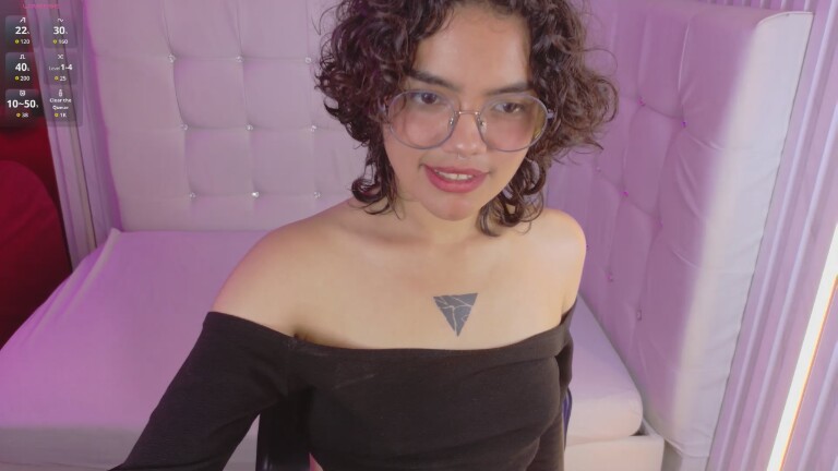 KittyLatina_22's Streamate show and profile