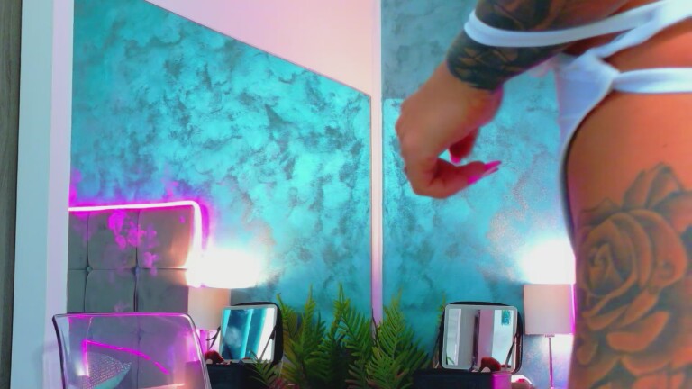 Hazzell's Streamate show and profile