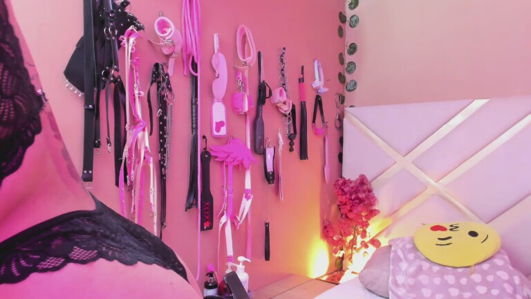 SaraSstonee's Streamate show and profile