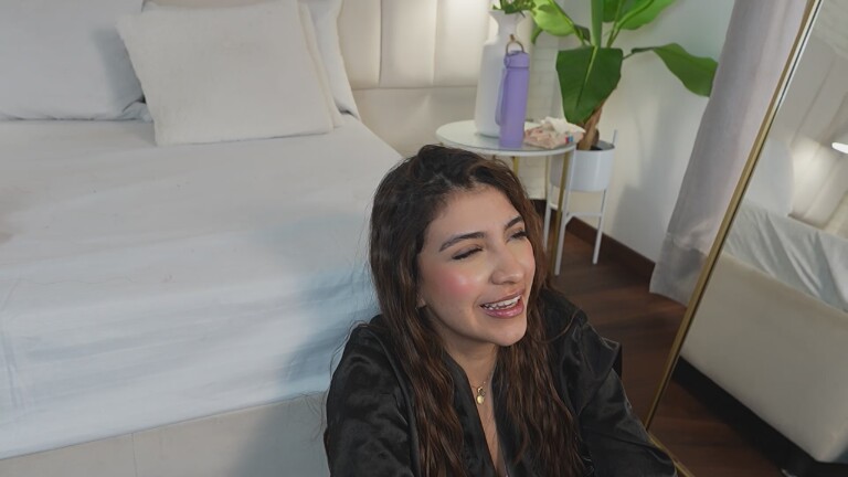 VictoriaJoliegb's Streamate show and profile