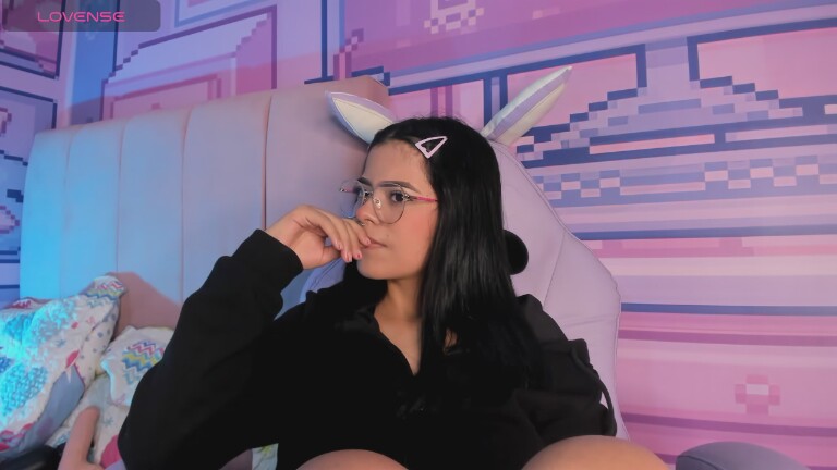 18alice's Streamate show and profile