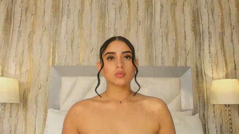 Sara_Hanniston's Streamate show and profile