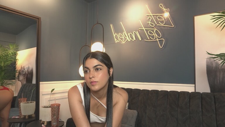 GabyReid's Streamate show and profile
