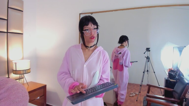 KiraHex's Streamate show and profile