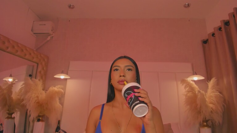 NikoJhon's Streamate show and profile