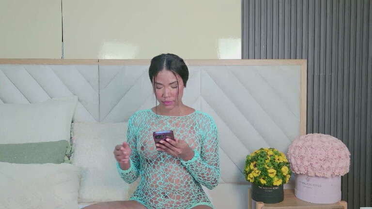 KarinaSanz's Streamate show and profile