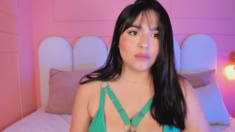 MadelineSaint's Streamate show and profile