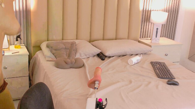 SamanthaPhillips's Streamate show and profile