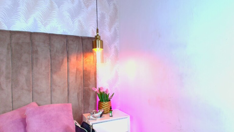 Karoline_606's Streamate show and profile