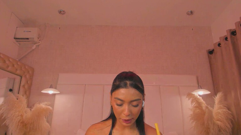 NikoJhon's Streamate show and profile