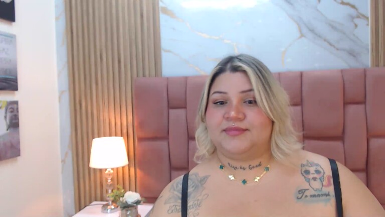 Evaverse's Streamate show and profile