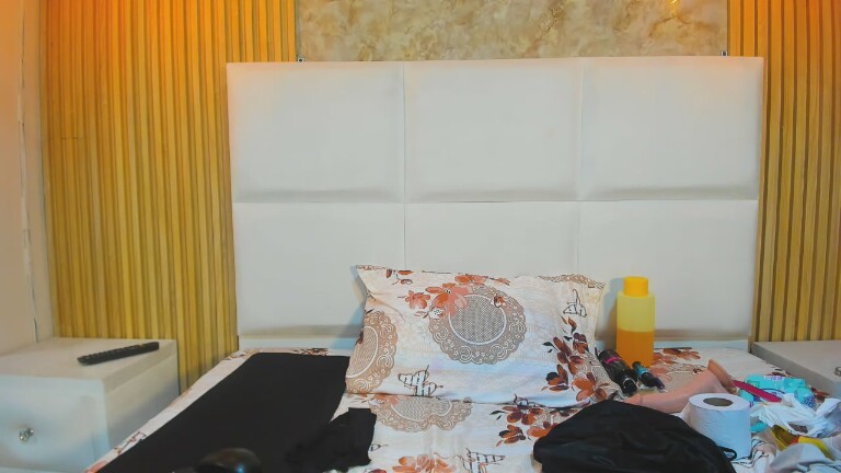 Juna_hyl's Streamate show and profile