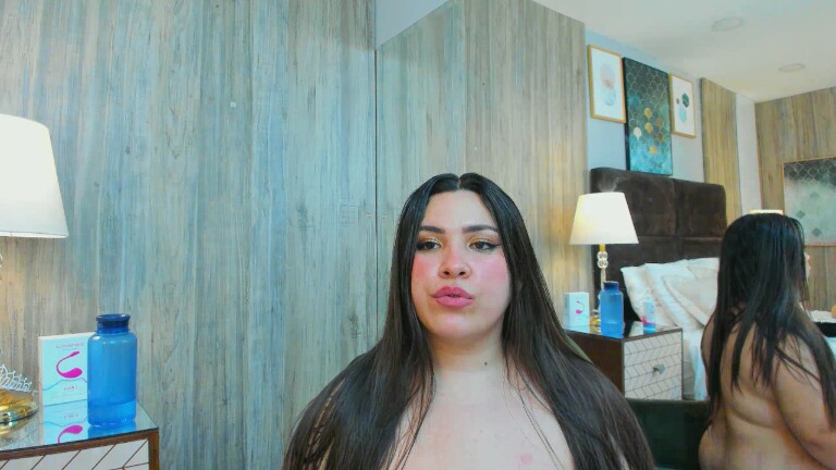 SerenaHotman's Streamate show and profile