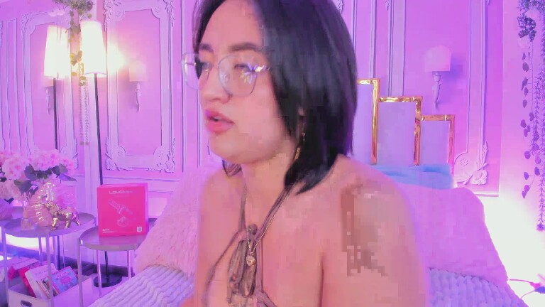 NaraSuarez's Streamate show and profile