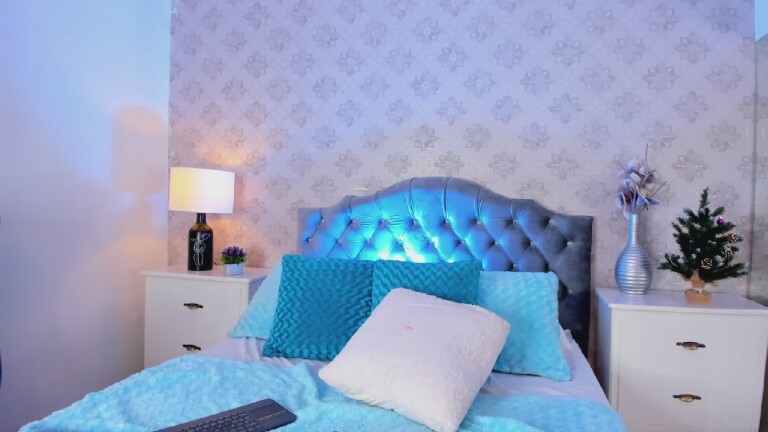 MayaWiills's Streamate show and profile