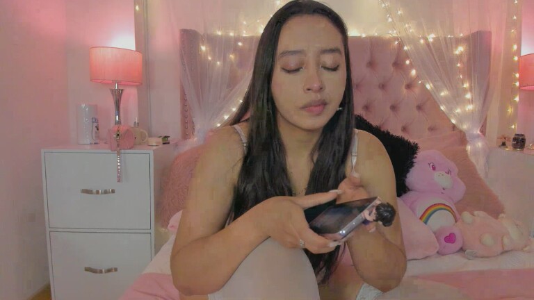 AlexandraWinterr's Streamate show and profile